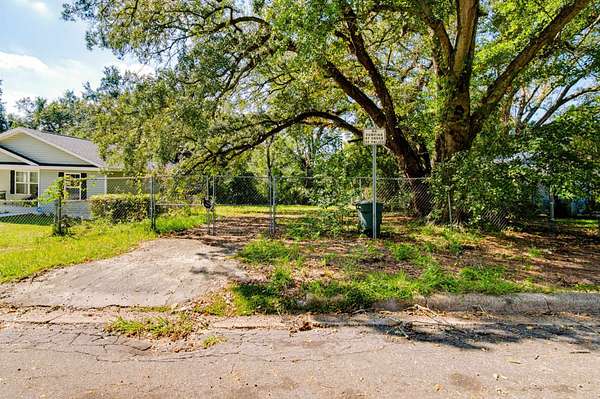 0.13 Acres of Land for Sale in Tallahassee, Florida