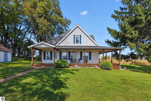 4.75 Acres of Land with Home for Sale in St. Louis, Michigan