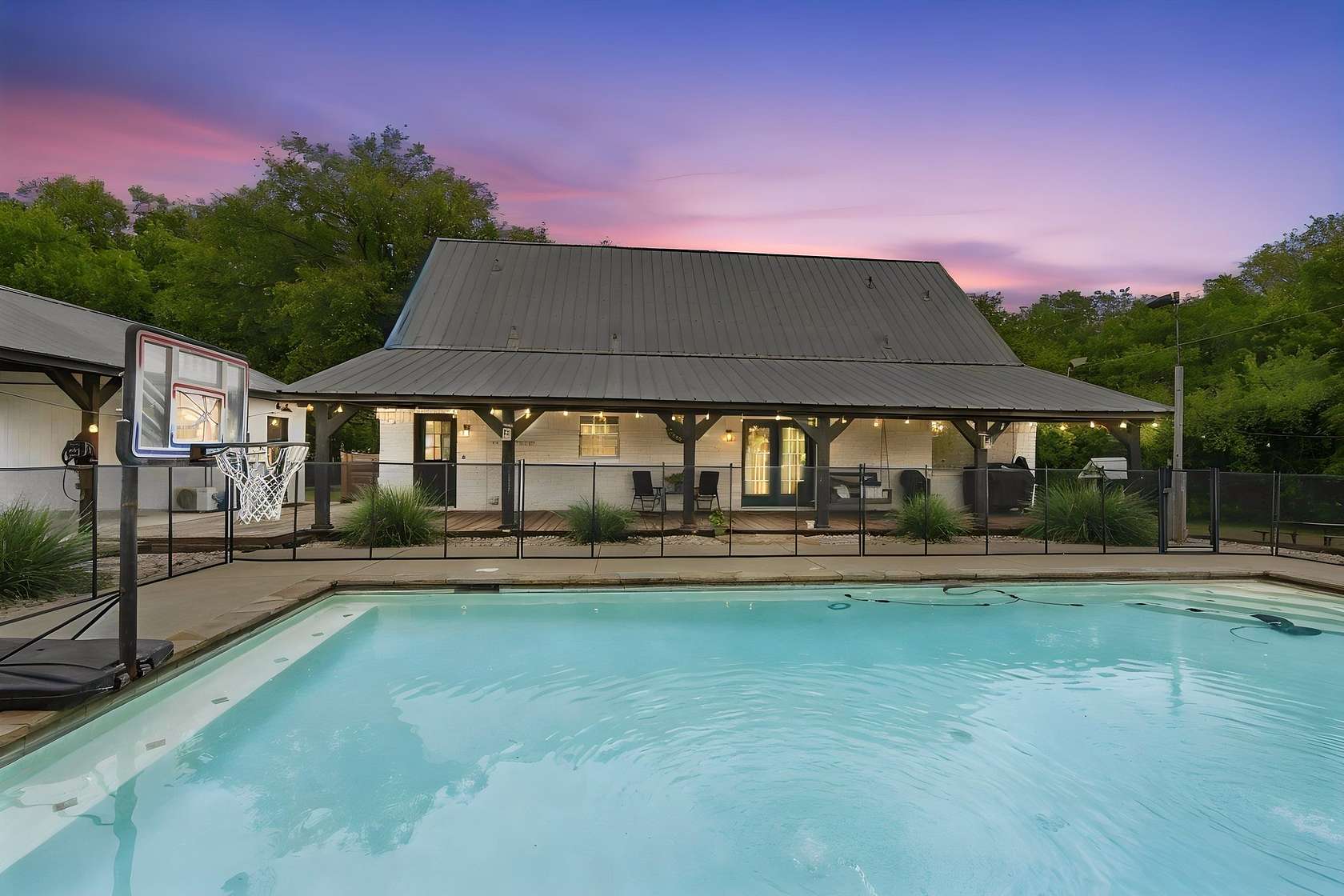 5.5 Acres of Land with Home for Sale in Midlothian, Texas