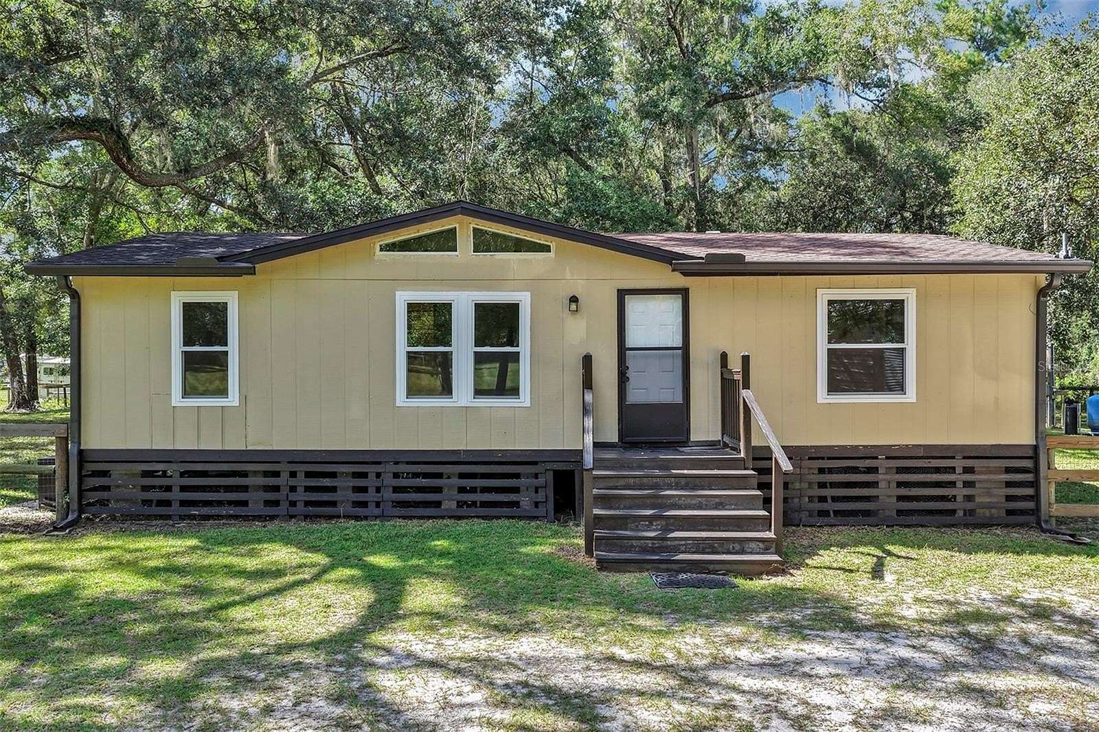 3.13 Acres of Land with Home for Lease in Ocala, Florida