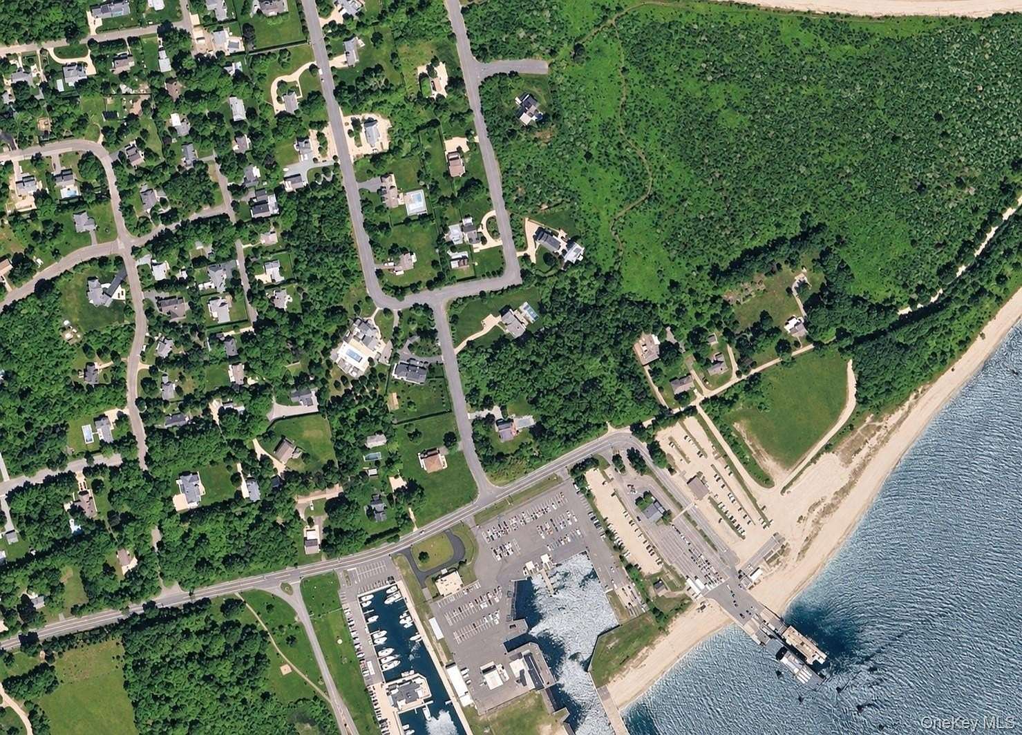 0.97 Acres of Residential Land for Sale in Orient, New York