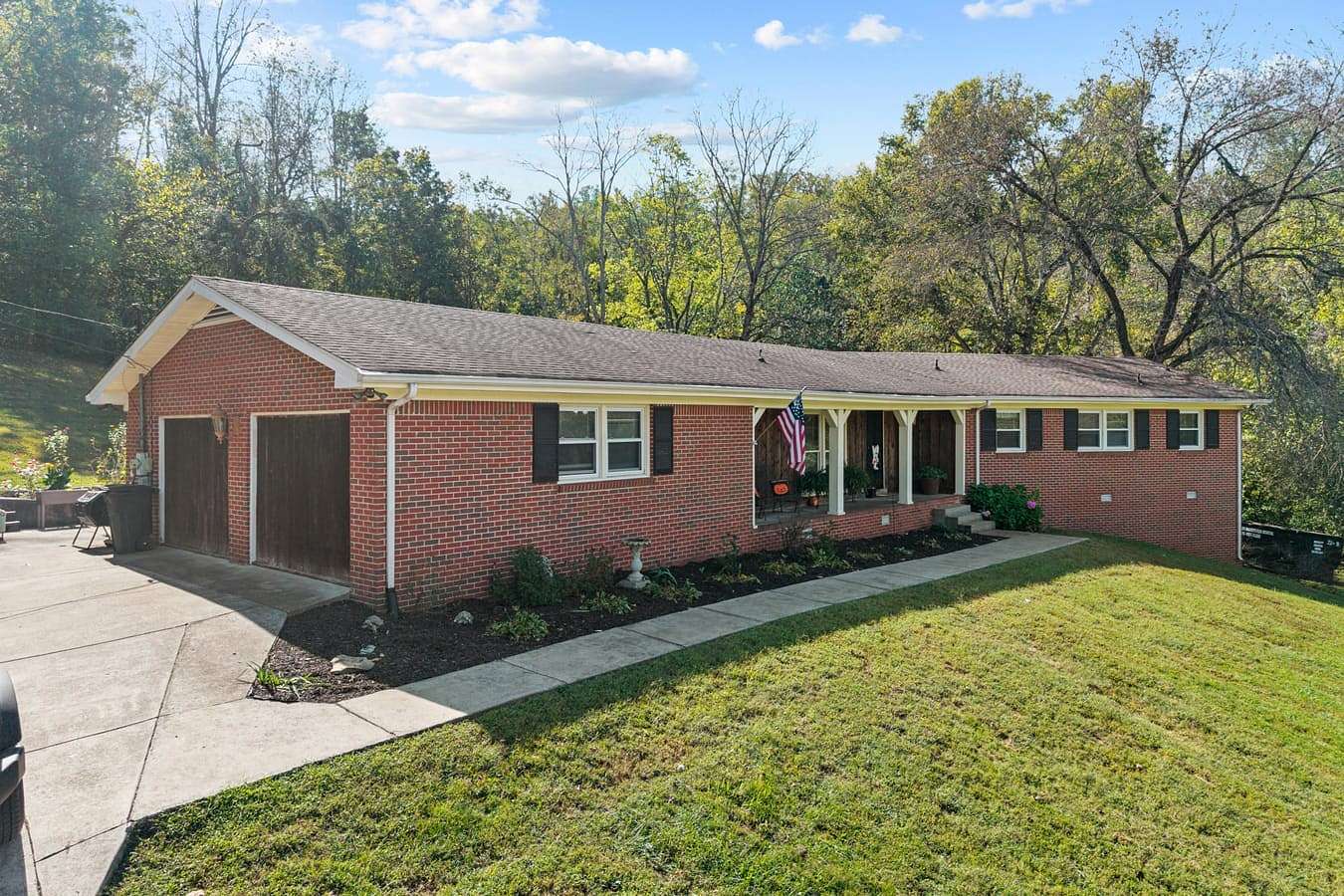 16.4 Acres of Land with Home for Sale in Nashville, Tennessee
