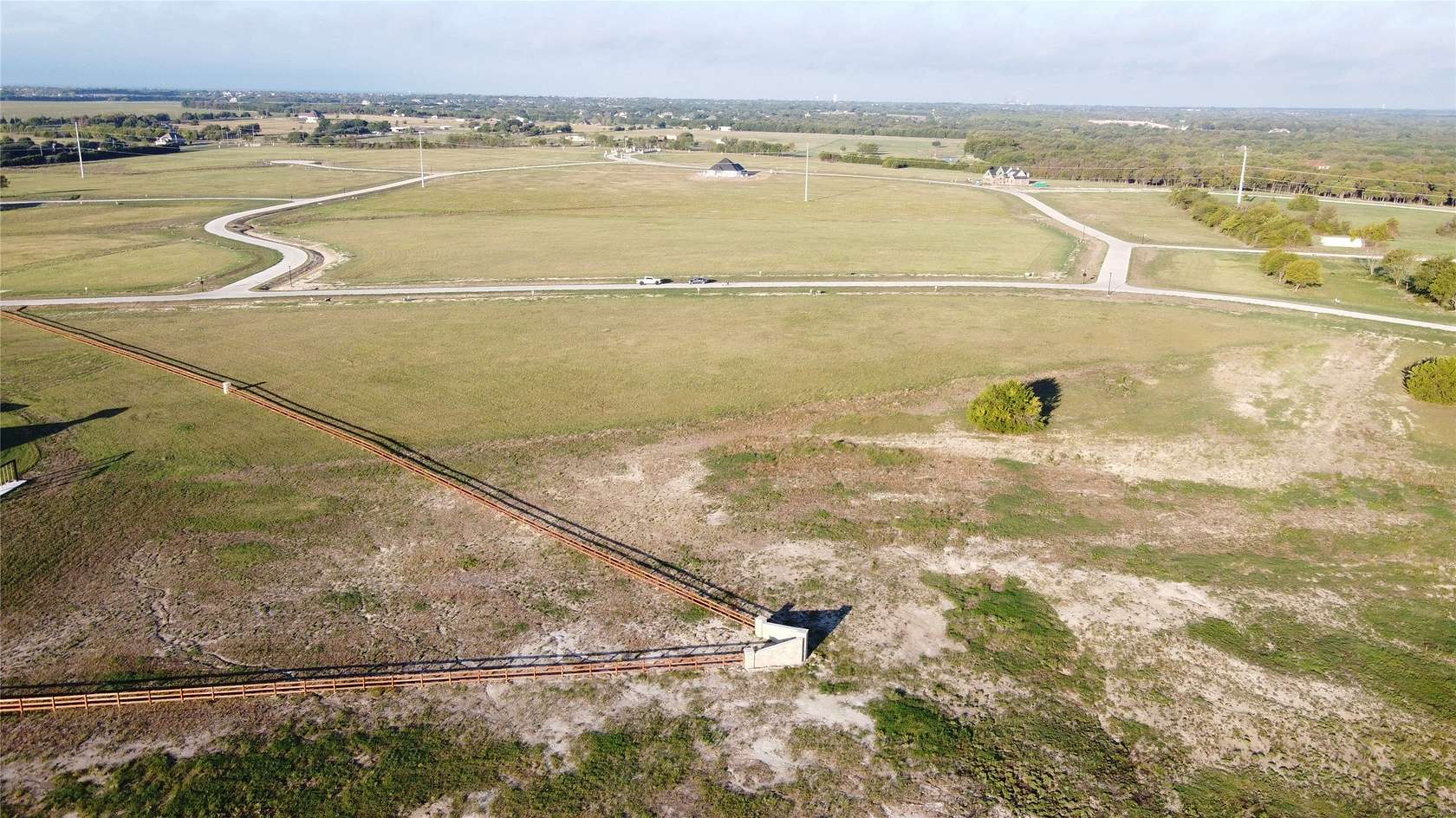 1.75 Acres of Residential Land for Sale in Oak Leaf, Texas