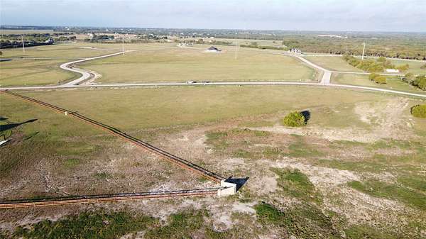 1.75 Acres of Residential Land for Sale in Oak Leaf, Texas