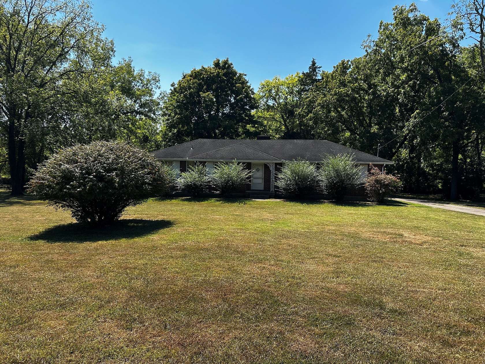 5 Acres of Land with Home for Sale in Nashville, Tennessee