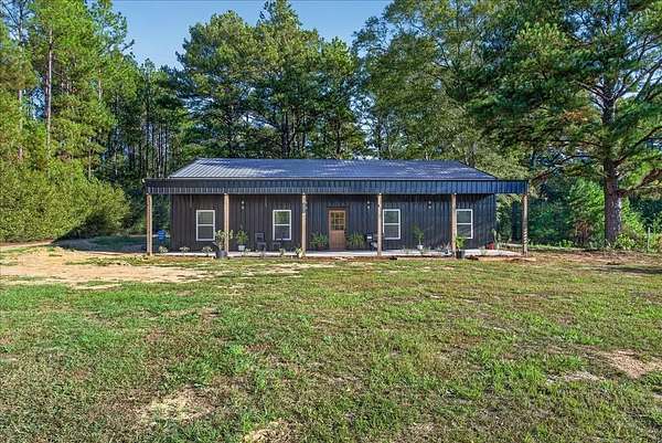 12 Acres of Land with Home for Sale in Hattiesburg, Mississippi