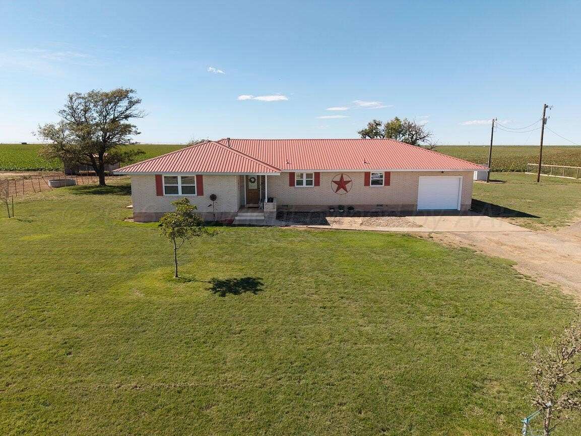 5.23 Acres of Land with Home for Sale in Hereford, Texas