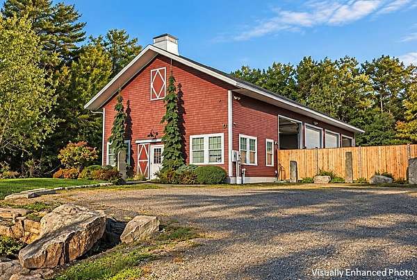 22.4 Acres of Improved Mixed-Use Land for Sale in York Town, Maine