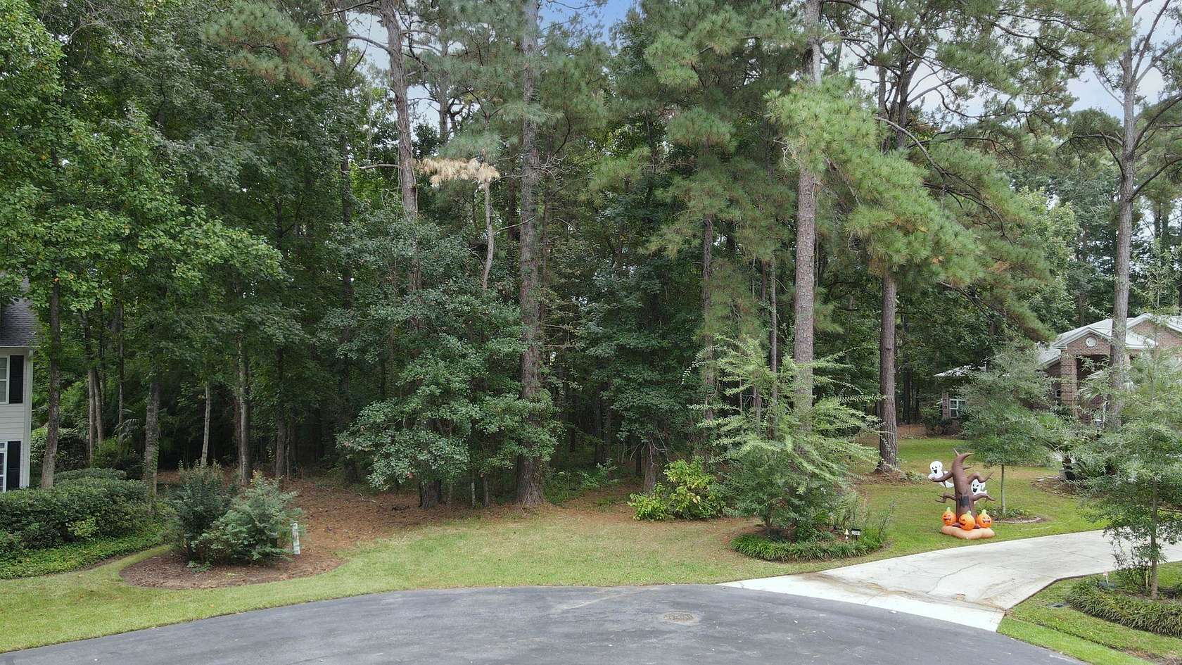 0.94 Acres of Residential Land for Sale in Surfside Beach, South Carolina