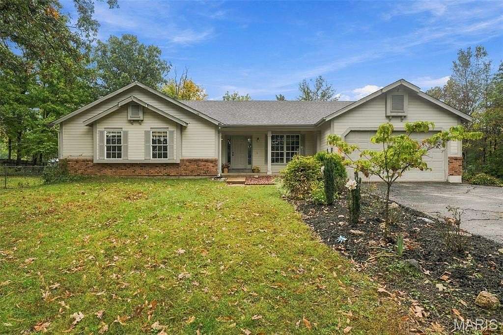 6 Acres of Land with Home for Sale in Defiance, Missouri