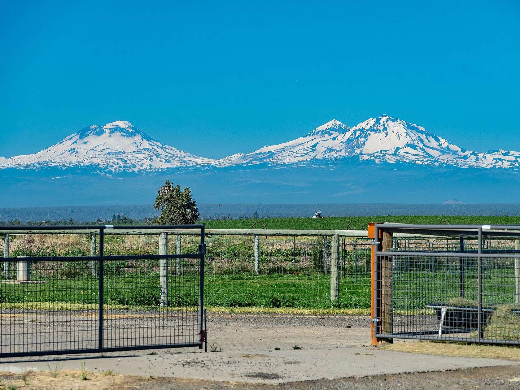 107 Acres of Agricultural Land for Sale in Culver, Oregon