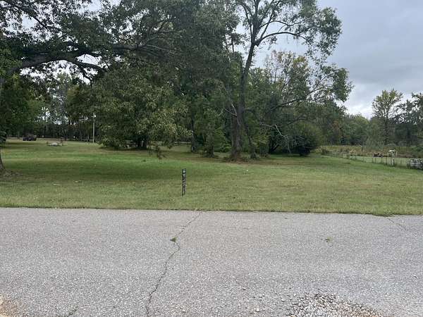 0.66 Acres of Residential Land for Sale in Clarksville, Tennessee