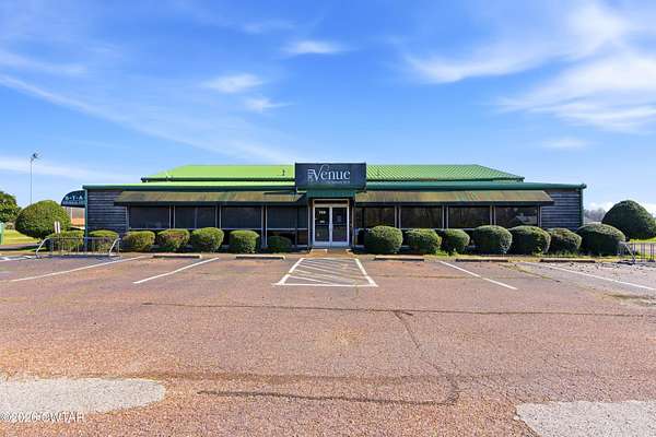 5.62 Acres of Improved Commercial Land for Sale in Bolivar, Tennessee
