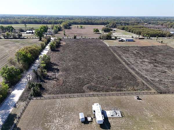 5 Acres of Land for Sale in Bell, Florida
