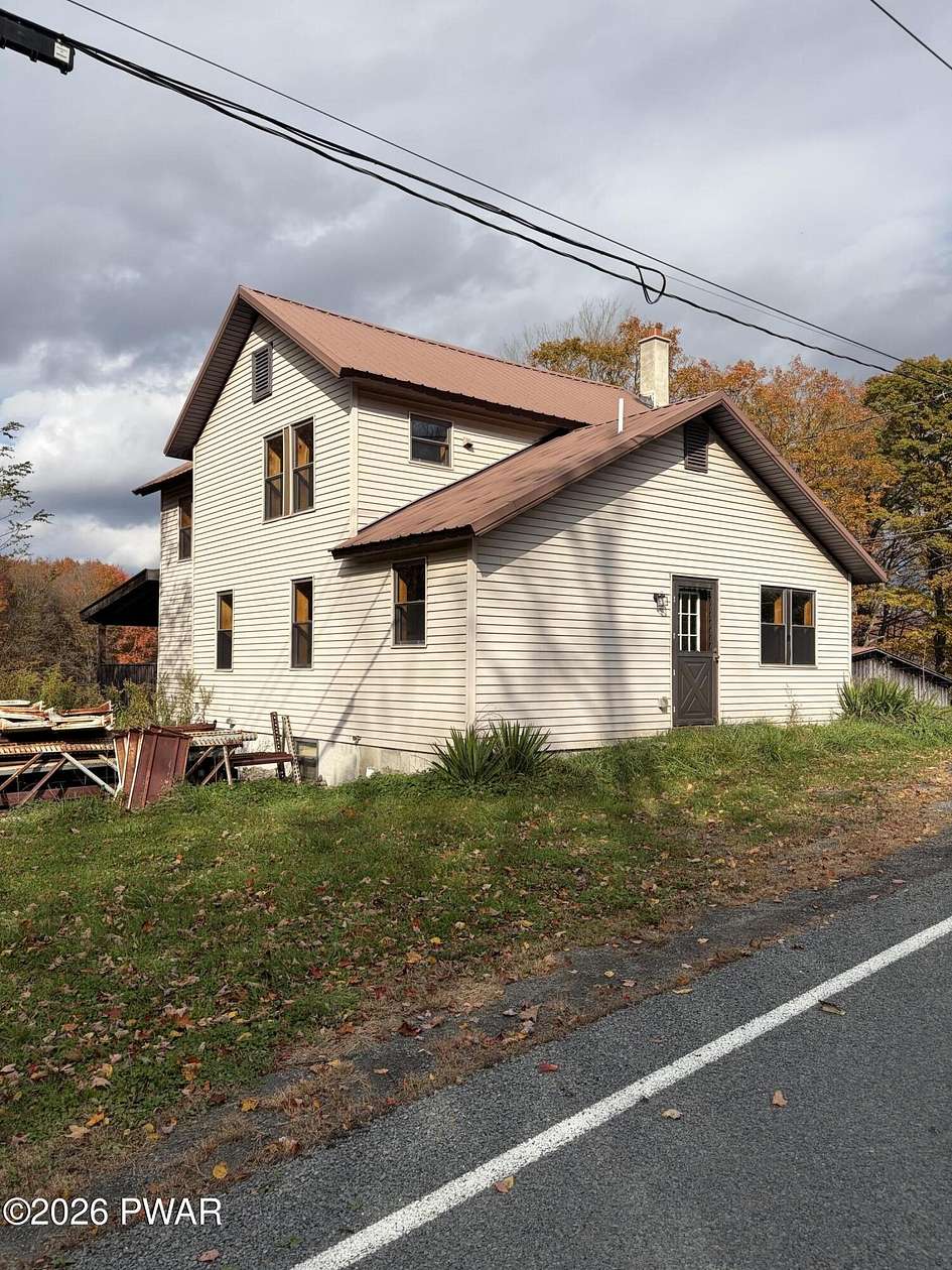 31 Acres of Agricultural Land with Home for Lease in Greentown, Pennsylvania
