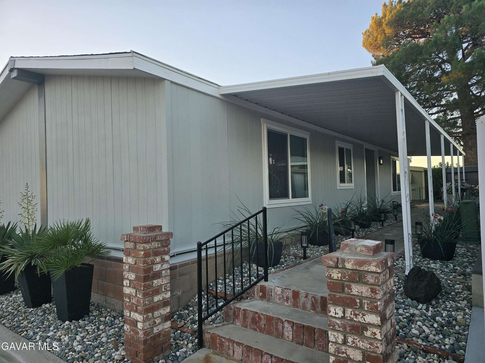 2.18 Acres of Land with Home for Sale in Lancaster, California