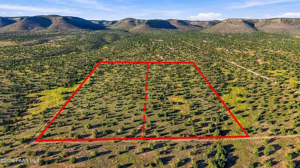 26.6 Acres of Recreational & Residential Land for Sale in Paulden, Arizona