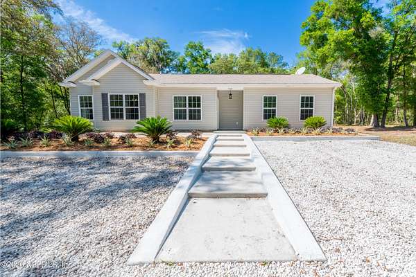 17.3 Acres of Land with Home for Sale in Keystone Heights, Florida