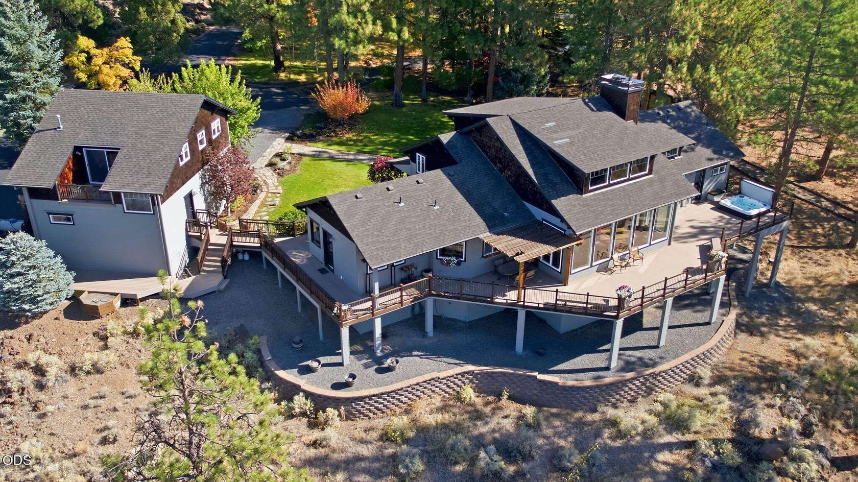5.28 Acres of Land with Home for Sale in Sisters, Oregon