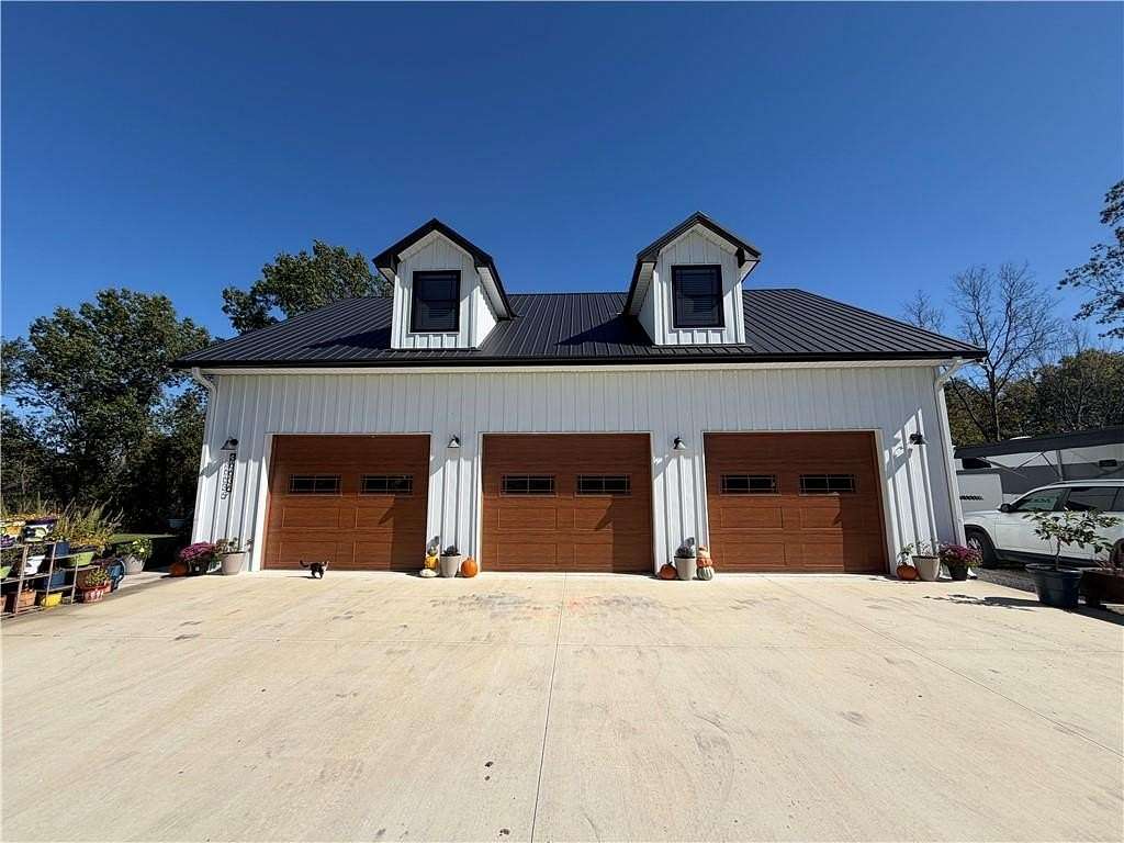 50 Acres of Recreational Land with Home for Sale in Bethany, Missouri
