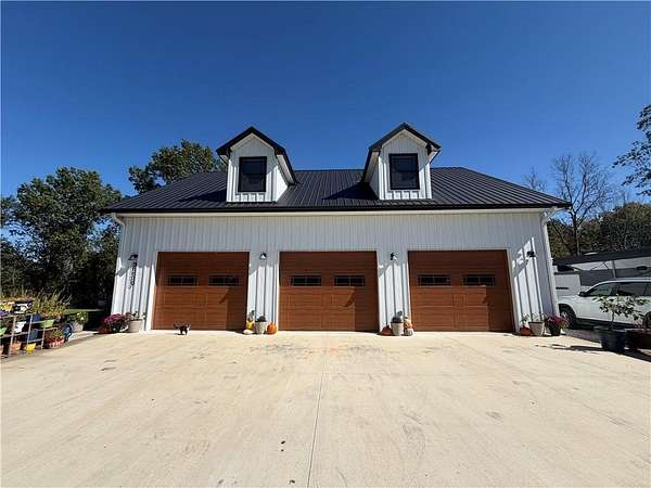 50 Acres of Recreational Land with Home for Sale in Bethany, Missouri