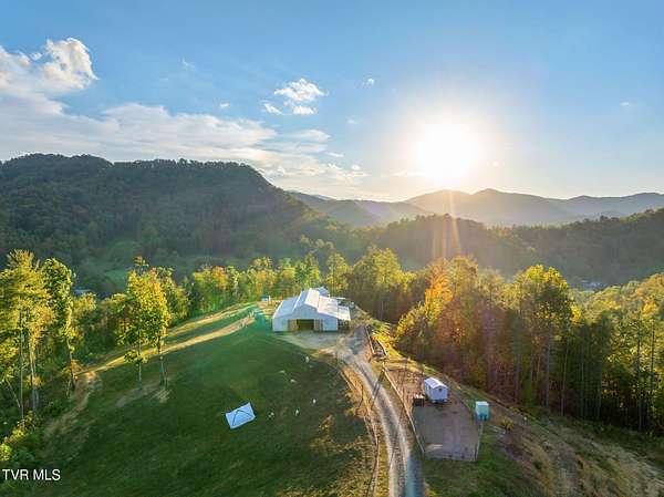 18.2 Acres of Land with Home for Sale in Roan Mountain, Tennessee