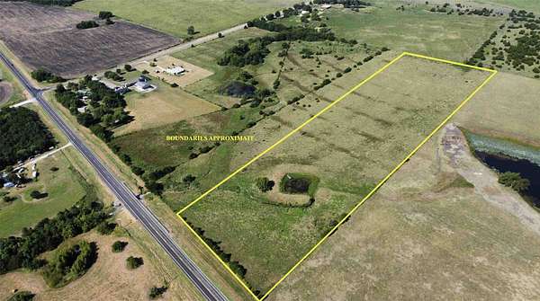 15 Acres of Land for Sale in Wolfe City, Texas