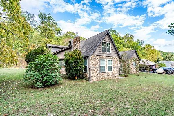 9.38 Acres of Improved Mixed-Use Land for Sale in Siloam Springs, Arkansas