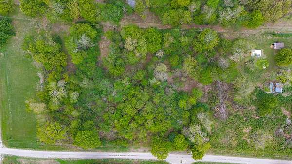 1 Acre of Residential Land for Sale in Streetman, Texas