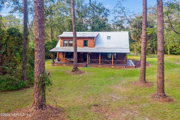 1.9 Acres of Land with Home for Sale in Hampton, Florida