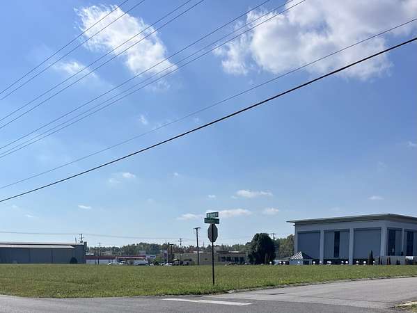 1.69 Acres of Commercial Land for Sale in Tullahoma, Tennessee