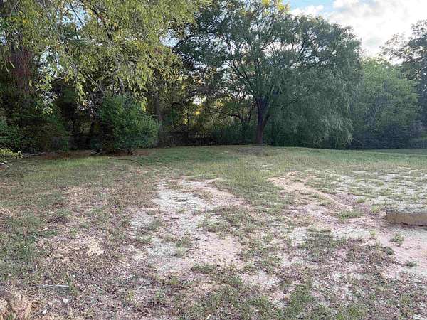 0.22 Acres of Commercial Land for Sale in Marshall, Texas