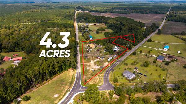 4.3 Acres of Improved Mixed-Use Land for Sale in Greeleyville, South Carolina