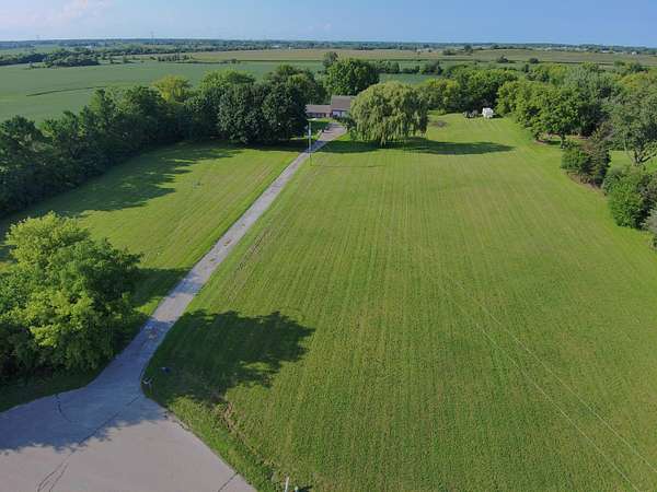9.43 Acres of Improved Mixed-Use Land for Sale in Kenosha, Wisconsin