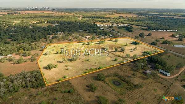 16 Acres of Land for Sale in Yorktown, Texas