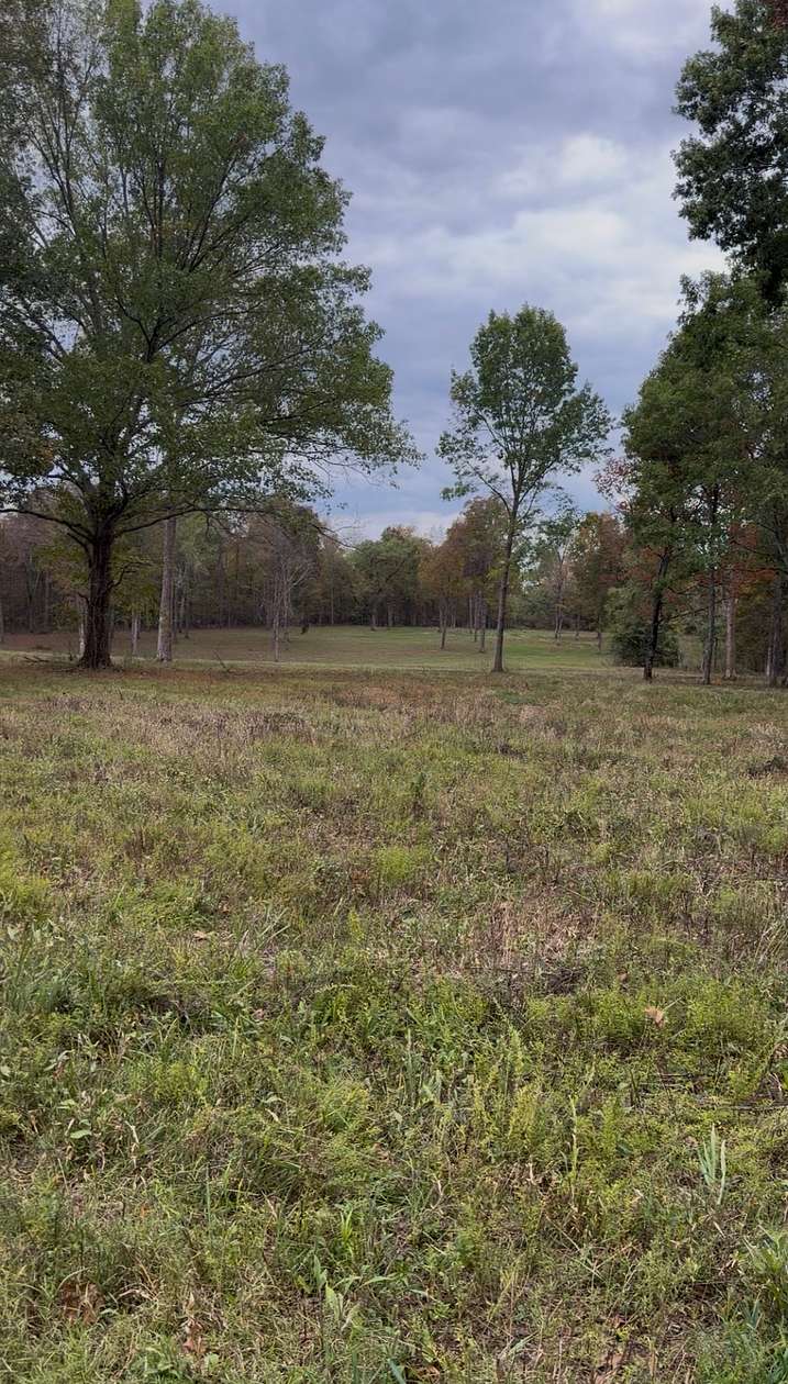 5.5 Acres of Residential Land for Sale in Shelbyville, Tennessee