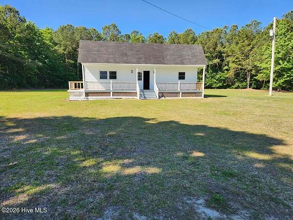 5 Acres of Improved Residential Land for Sale in Windsor, North Carolina