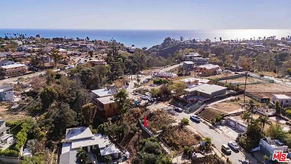 0.09 Acres of Residential Land for Sale in Pacific Palisades, California