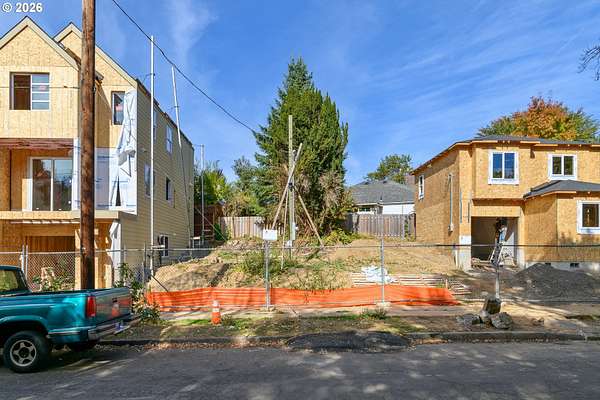 0.05 Acres of Residential Land for Sale in Portland, Oregon