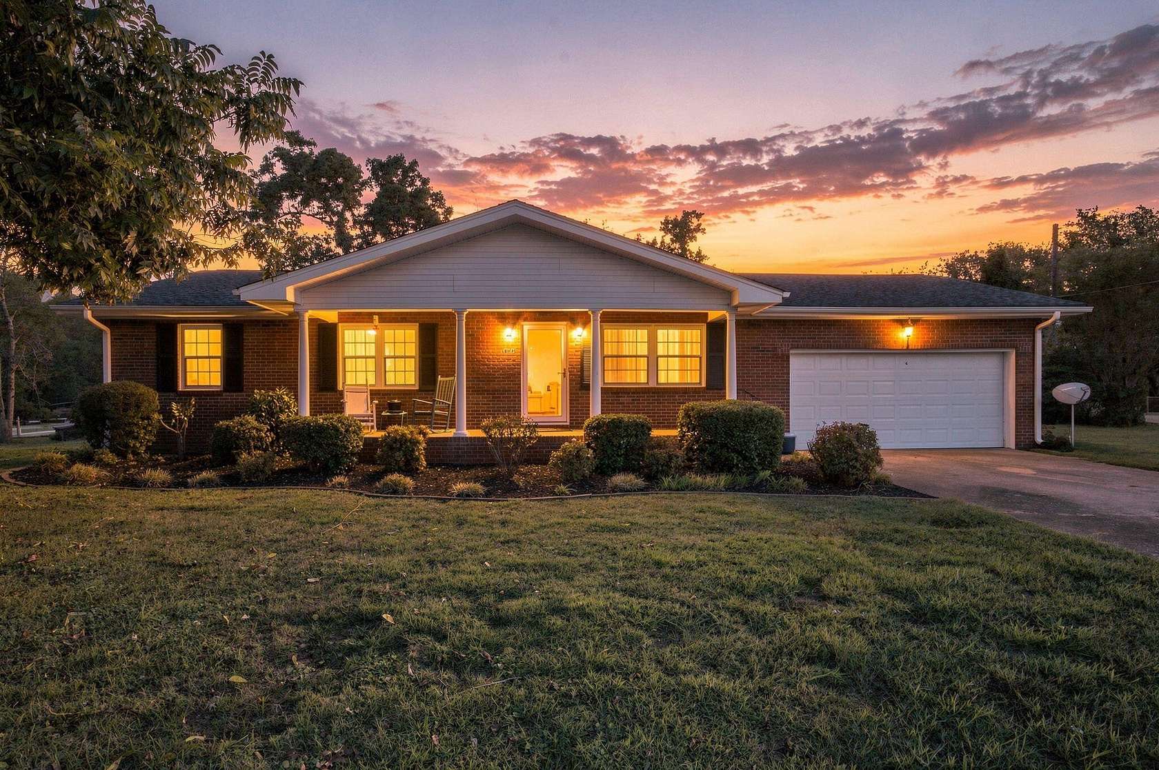3.5 Acres of Land with Home for Sale in Chattanooga, Tennessee
