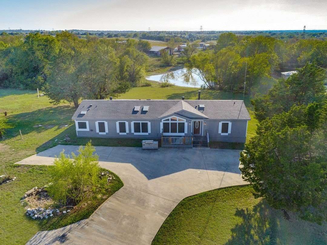 4 Acres of Land with Home for Sale in Farmersville, Texas