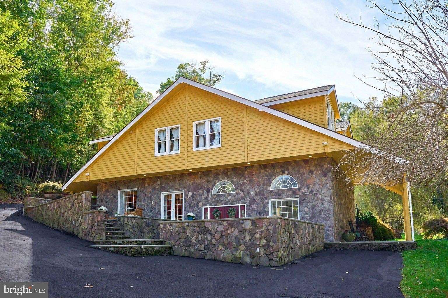 6.24 Acres of Land with Home for Sale in Delaplane, Virginia
