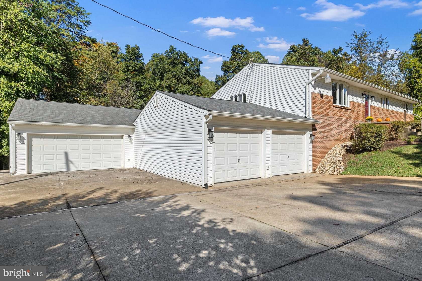 2.47 Acres of Land with Home for Sale in Woodbridge, Virginia
