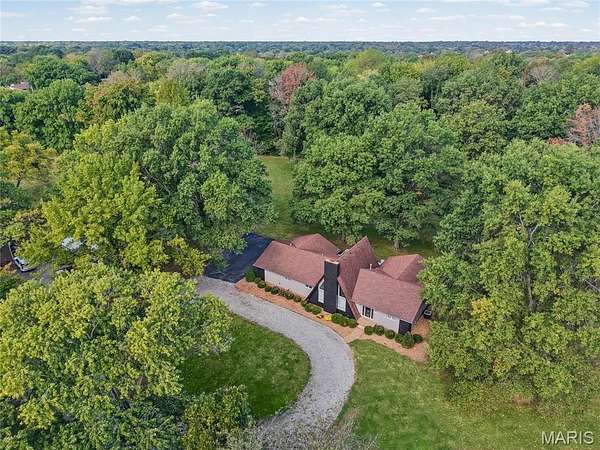 2.48 Acres of Land with Home for Sale in Belleville, Illinois