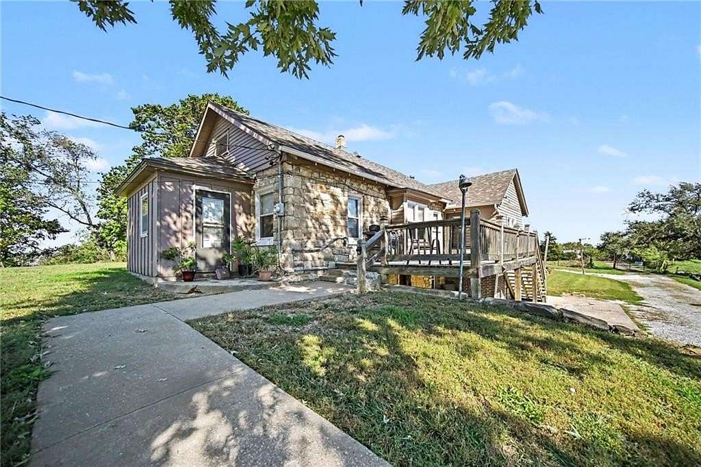 19.3 Acres of Land with Home for Sale in Edwardsville, Kansas