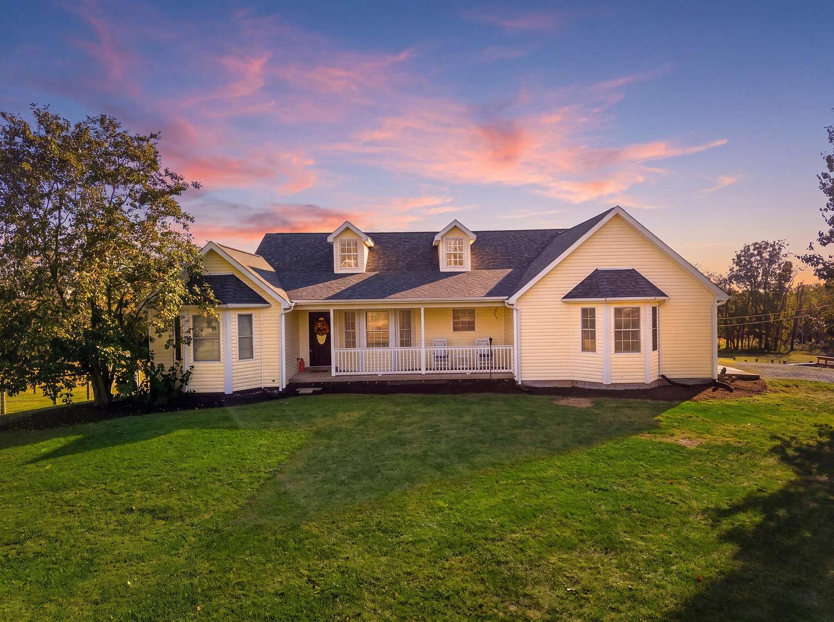 9 Acres of Land with Home for Sale in Versailles, Kentucky
