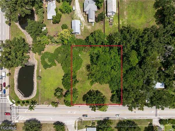 0.84 Acres of Mixed-Use Land for Sale in Fort Myers, Florida