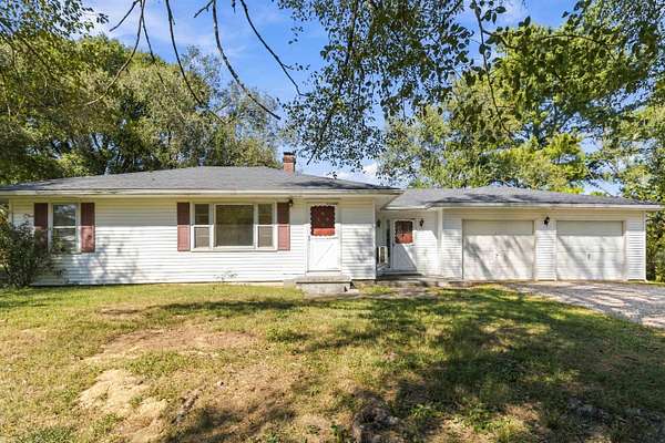 2 Acres of Land with Home for Sale in Greensburg, Kentucky