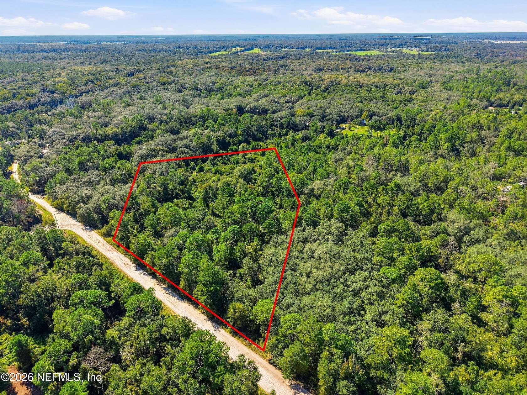 5 Acres of Land for Sale in Florahome, Florida