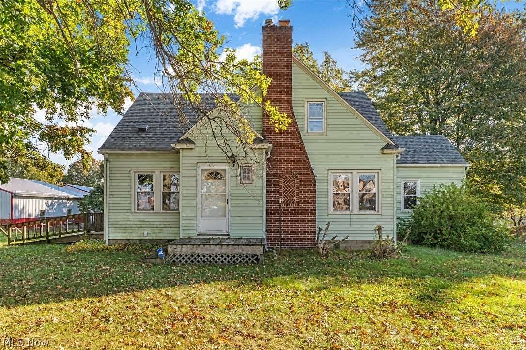 1.5 Acres of Land with Home for Sale in Wadsworth, Ohio